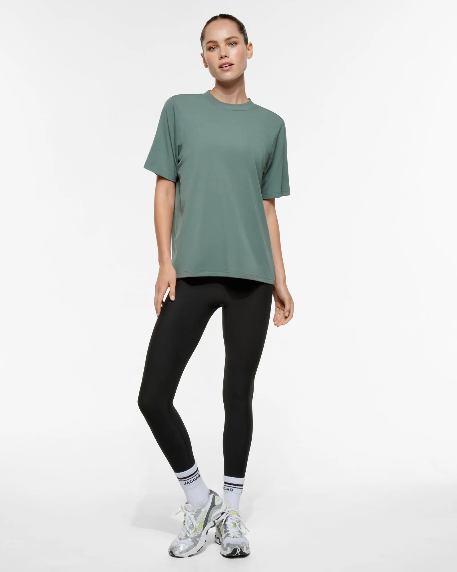 TRAVERSE BOXY MID-LAYER TEE GRANITE