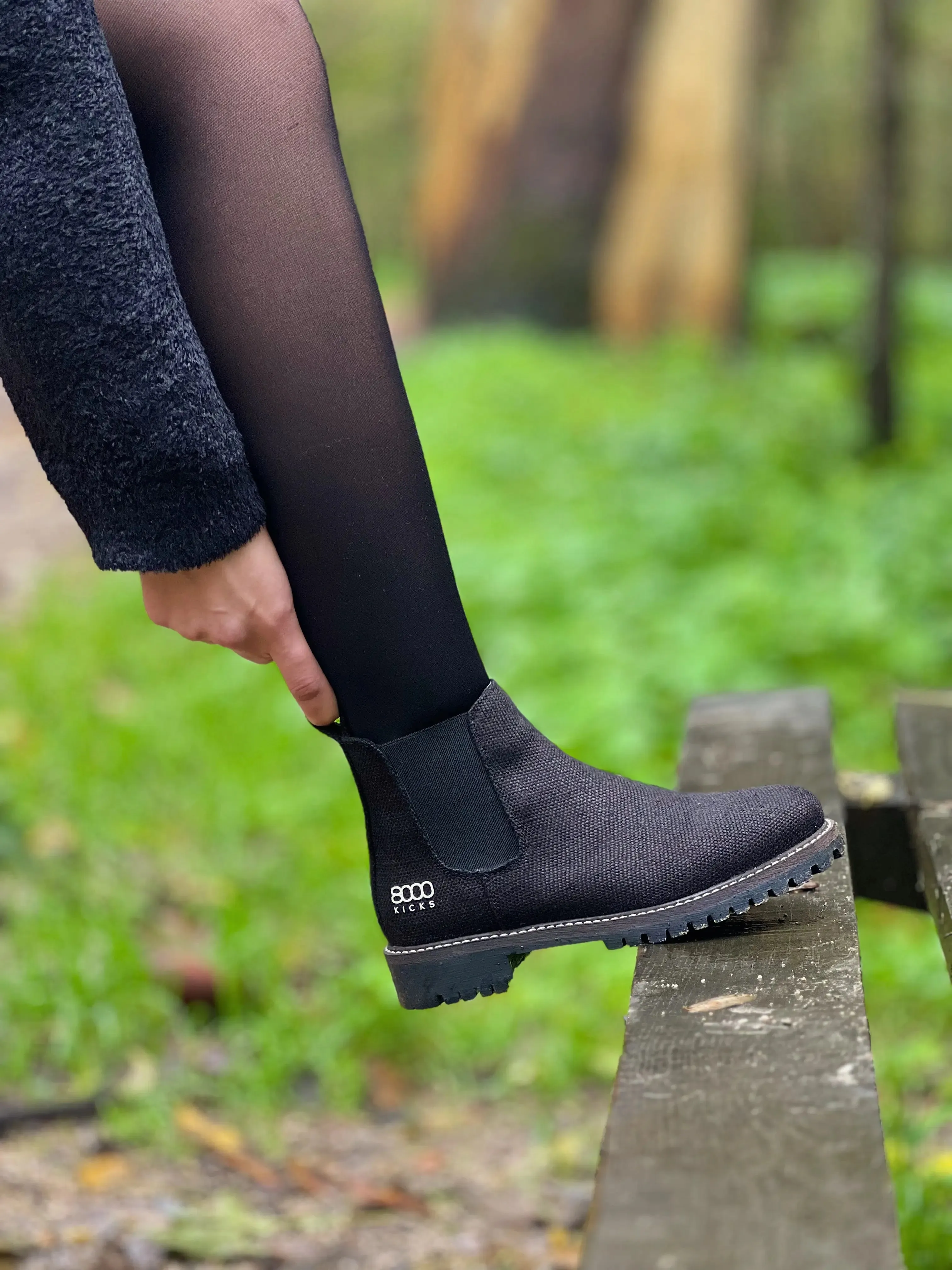 The Crossover Hemp Chelsea for Women in Black