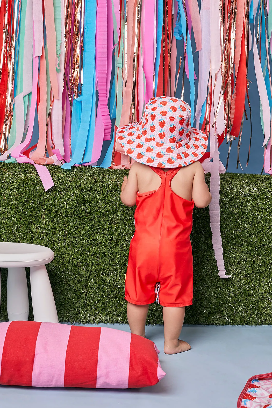 Tyoub Kids Wide Brim Bucket Hat Strawberry & Red