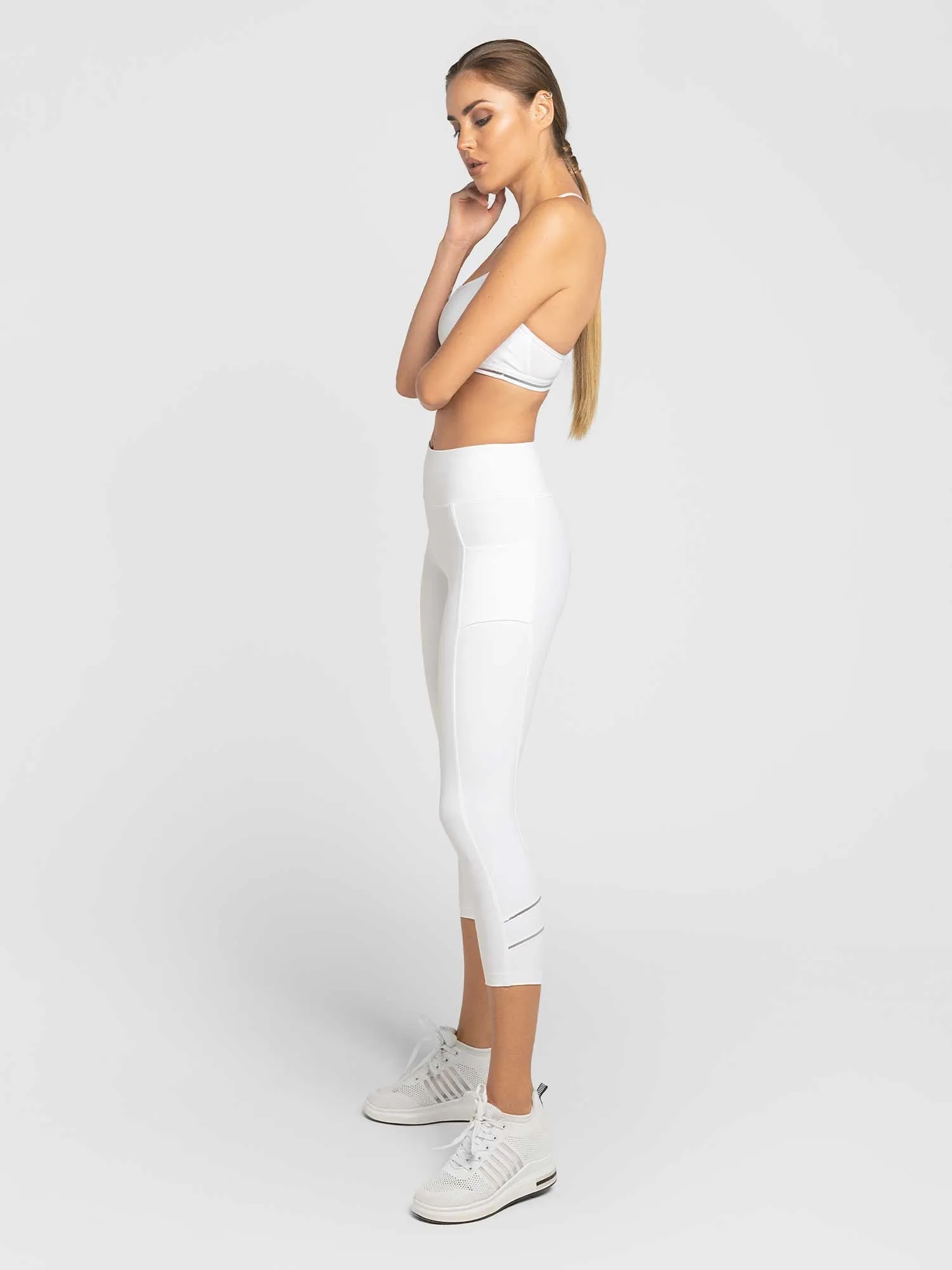 Zone Capri Legging - White/Silver